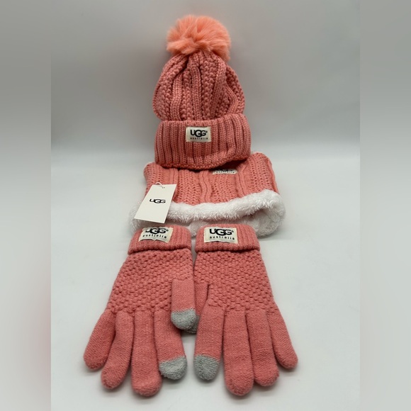 UGG Australia Pink Knit Hat Scarf & Gloves Set Pom Pom NWT Winter Touchscreen - Picture 4 of 9
